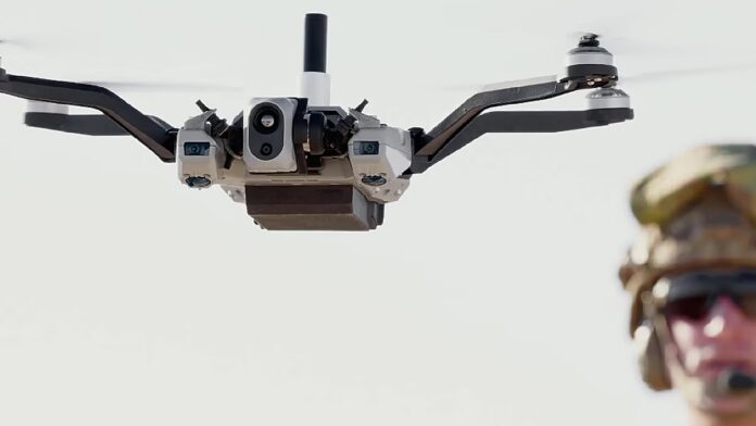 Palantir rassicura: il sistema AI di NATO non ha "kill switch" dopo i problemi con Starlink in Ucraina