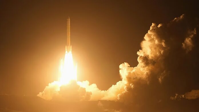 Il Giappone avvia una missione storica per riportare campioni dalla Il Giappone avvia una missione storica per riportare campioni dalla luna di Marte, Fobos