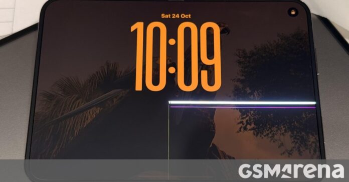 Apple ammette il problema di crepe nel display interno dell’iPhone Apple ammette il problema di crepe nel display interno dell’iPhone Duo