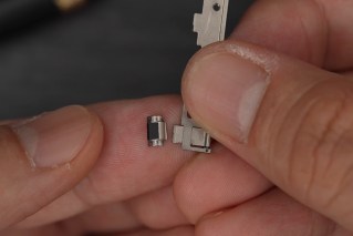 Hinge element in question (source: CuriousHagi 궁금하기)