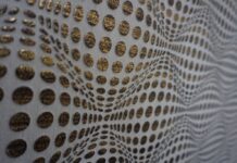 Difficoltà tecniche per OpenAI Dots: concorrenti open source emergono sul mercato Difficoltà tecniche per OpenAI Dots: concorrenti open source emergono sul mercato