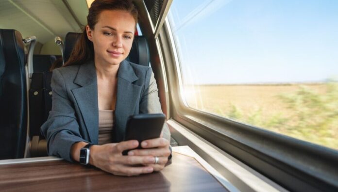 Viaggiare con le eSIM: l'alternativa moderna ai pacchetti di roaming Viaggiare con le eSIM: l'alternativa moderna ai pacchetti di roaming obsoleti