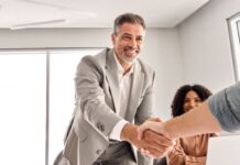 L’addio all’intervista di codifica: l’AI cambia il modo di selezionare talenti nel tech L'addio all'intervista di codifica: l'AI cambia il modo di selezionare talenti nel tech
