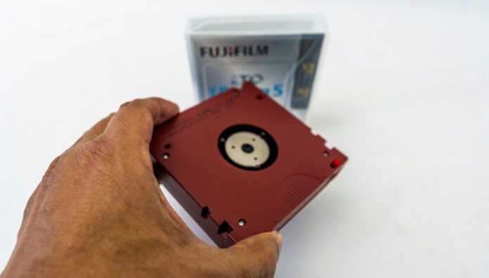 Fujifilm quintuplica la produzione di nastri LTO per soddisfare la domanda crescente