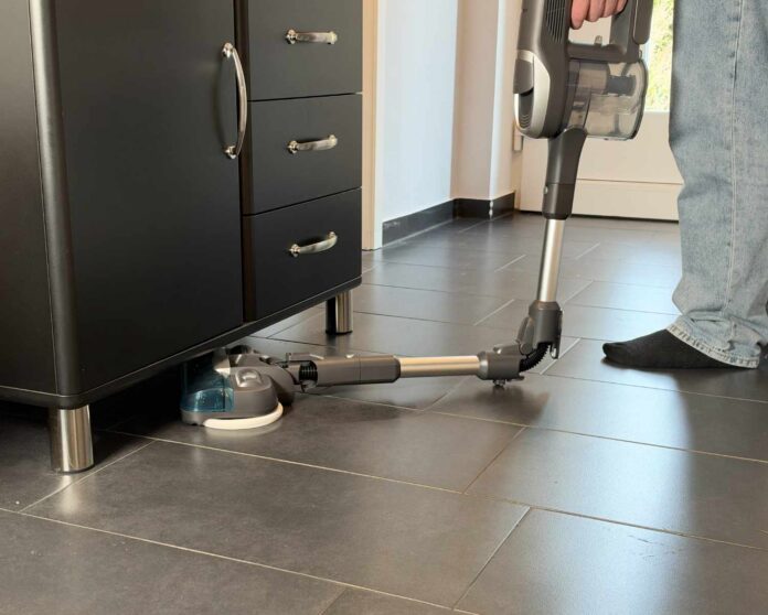 Jimmy JV9 Pro Aqua: aspirapolvere cordless efficace ma con limiti Jimmy JV9 Pro Aqua: aspirapolvere cordless efficace ma con limiti su tappeti.