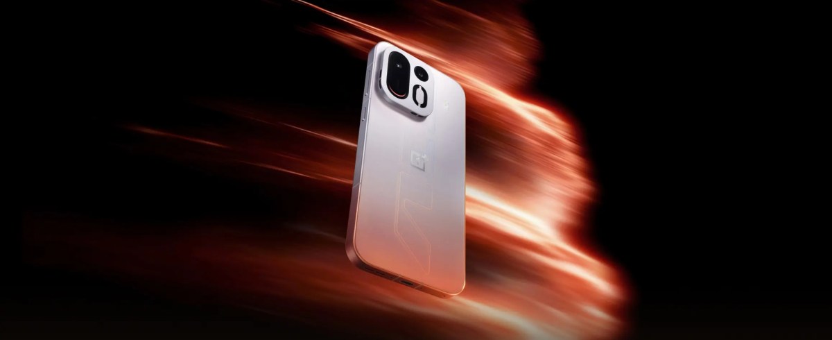 OnePlus Ace 7 e Ace 7 Pro annunciati in Cina con ventole di raffreddamento e display a 185Hz