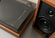 Migliora il suono della tua soundbar con un semplice spostamento Migliora il suono della tua soundbar con un semplice spostamento