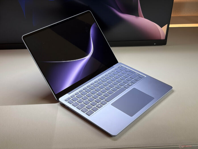 Microsoft Surface Laptop 13 2026: prestazioni silenziose grazie al Snapdragon Microsoft Surface Laptop 13 2026: prestazioni silenziose grazie al Snapdragon X2 Plus