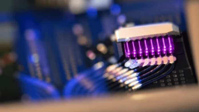 Photon Bridge raccoglie 10 milioni di euro per superare la Dutch photonics startup Photon Bridge raises €10M to tackle AI